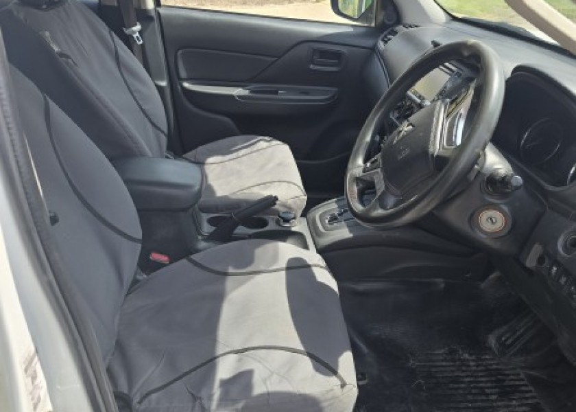 2021 Mitsubishi triton 3