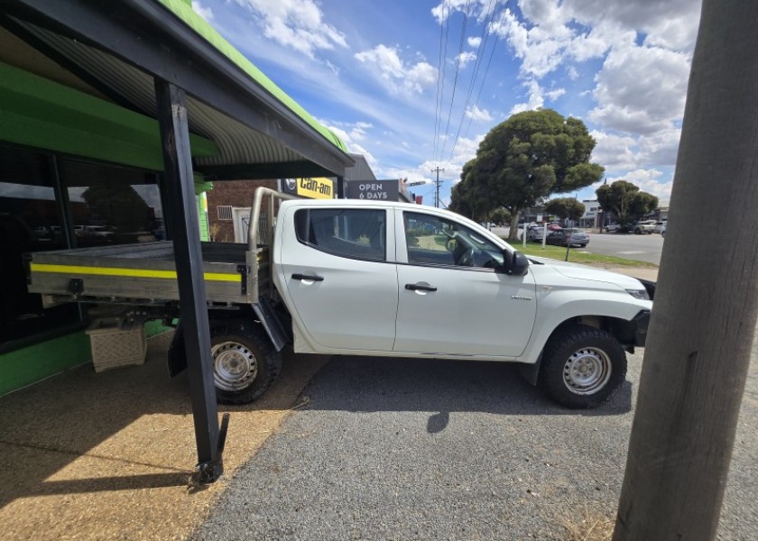 2021 Mitsubishi triton 6