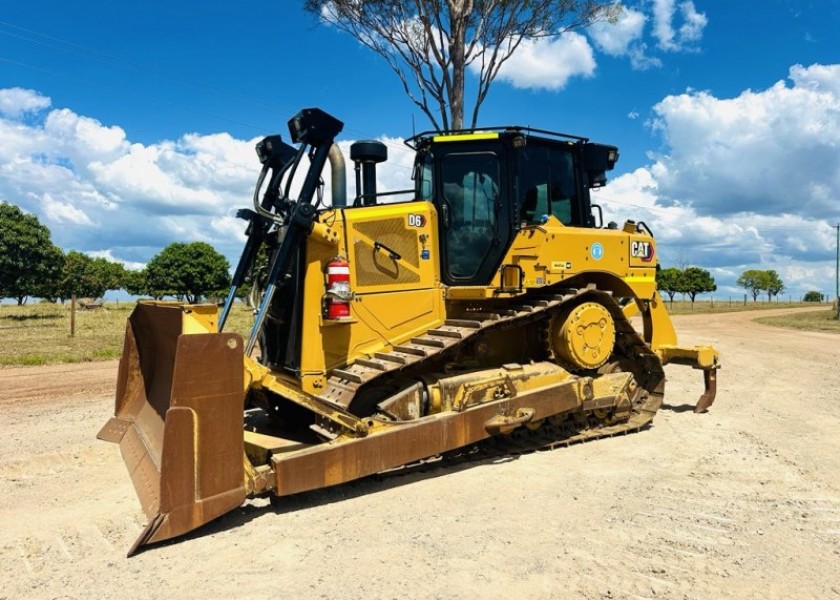 2021 CAT D6 Dozer 1