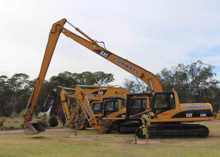 20T Caterpillar Excavator 1