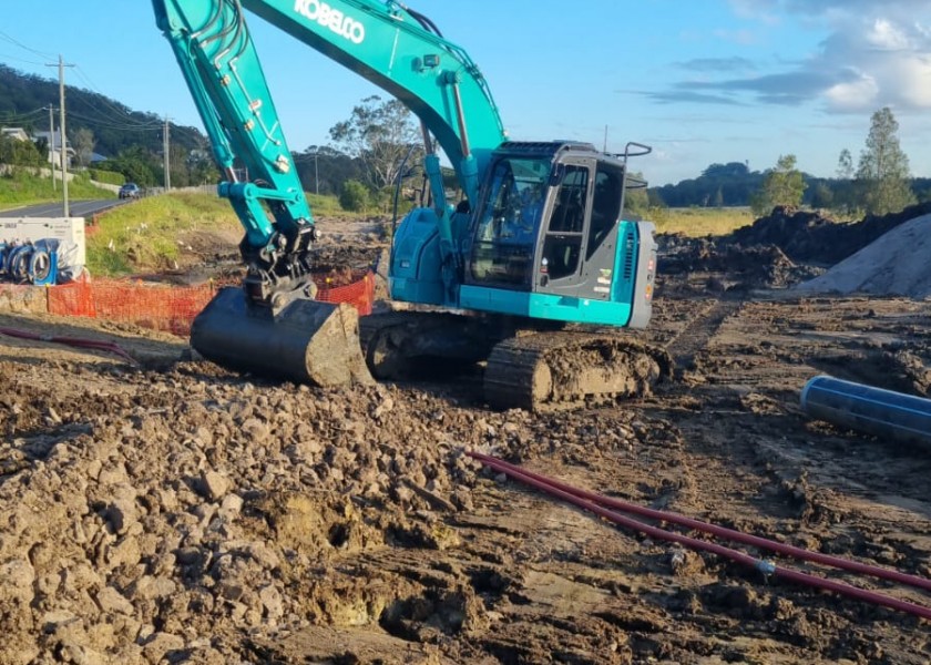 20T Kobelco Excavator SK225 w/GPS 1