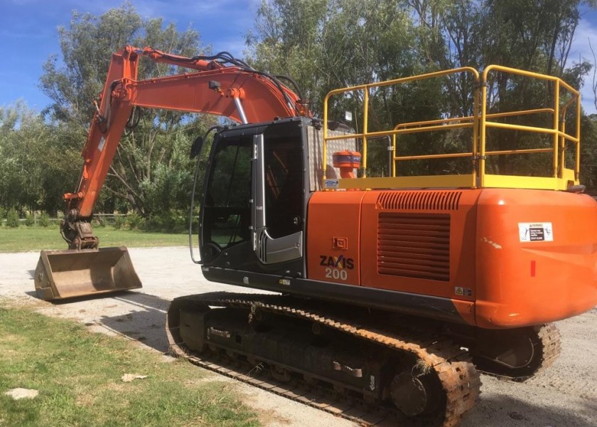 20T Hitachi Excavator 5