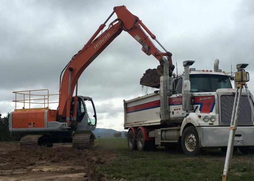 20T Hitachi Excavator 4