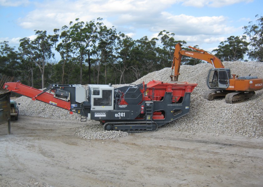 20T Hitachi Excavator 3