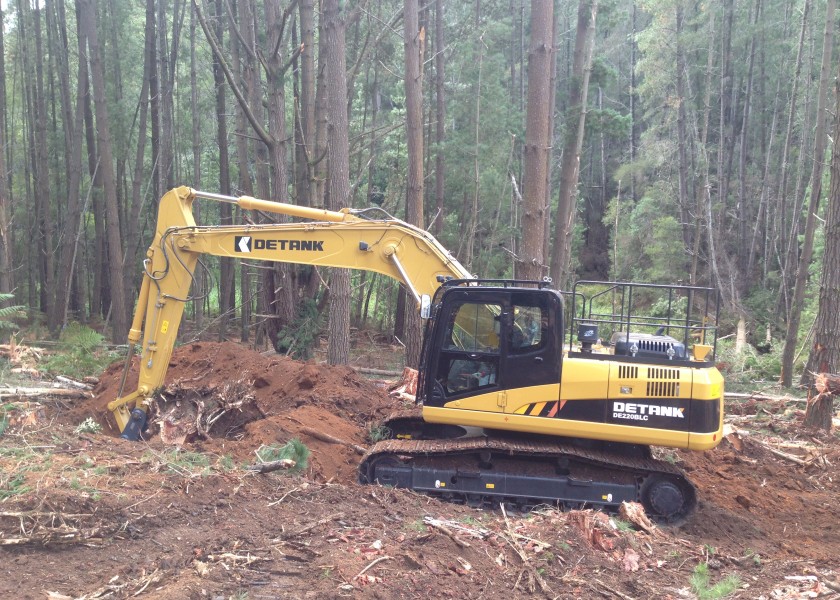 22 Tonne Excavator 1