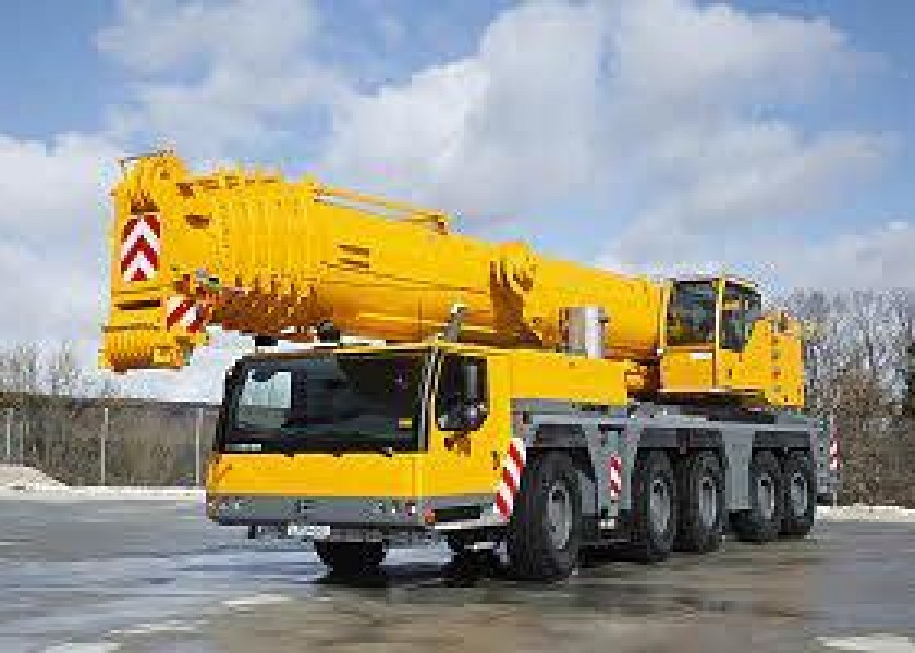 220T Liebherr Slew Crane 1