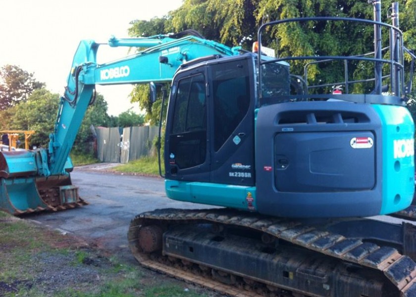 23 ton excavator 1