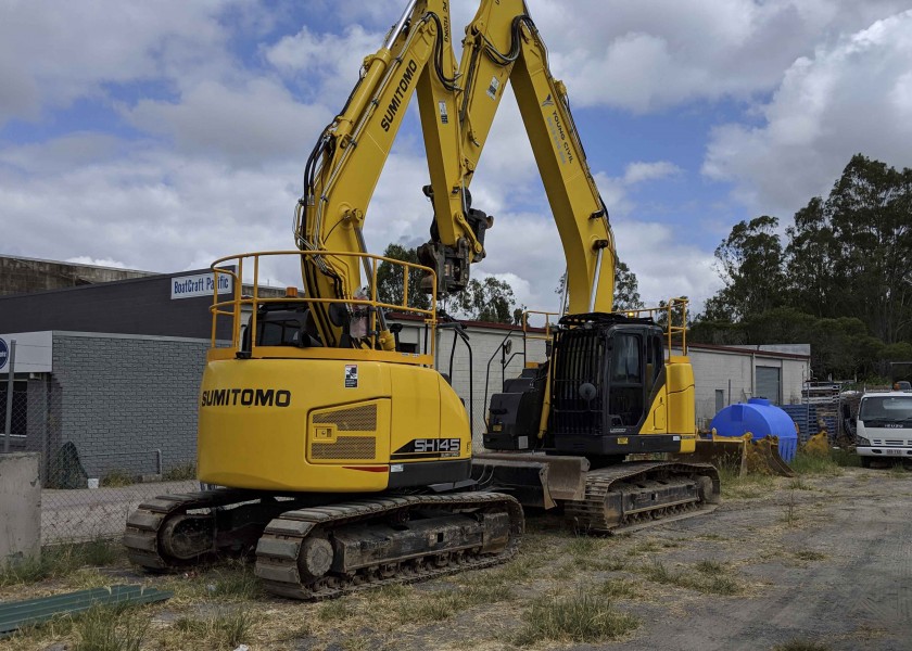 23.5T Sumitomo Excavator 3