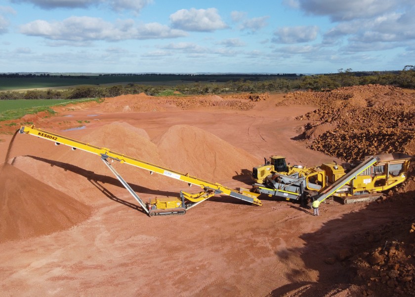 24m tracked stacker 1