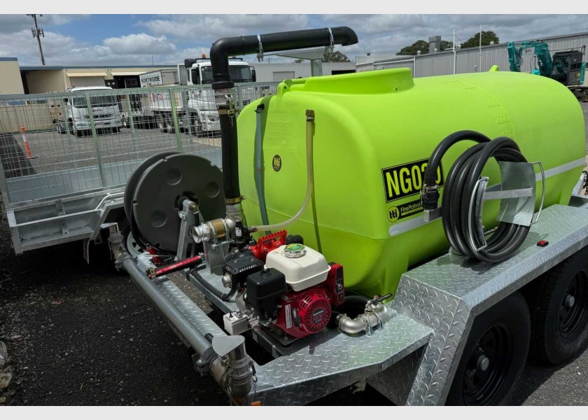 2,500L Water Trailer 3