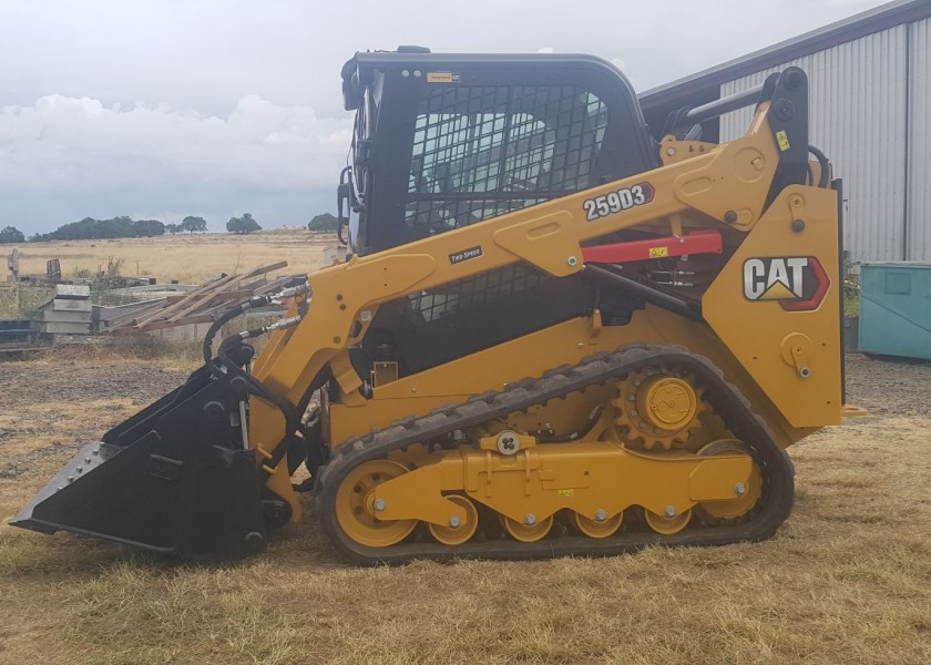 259D Cat skid steer posi track 1