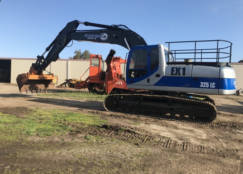 25T Excavator 3