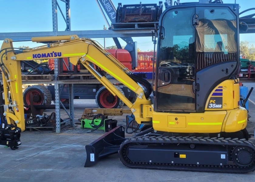 3-3.5 Ton Excavator 1
