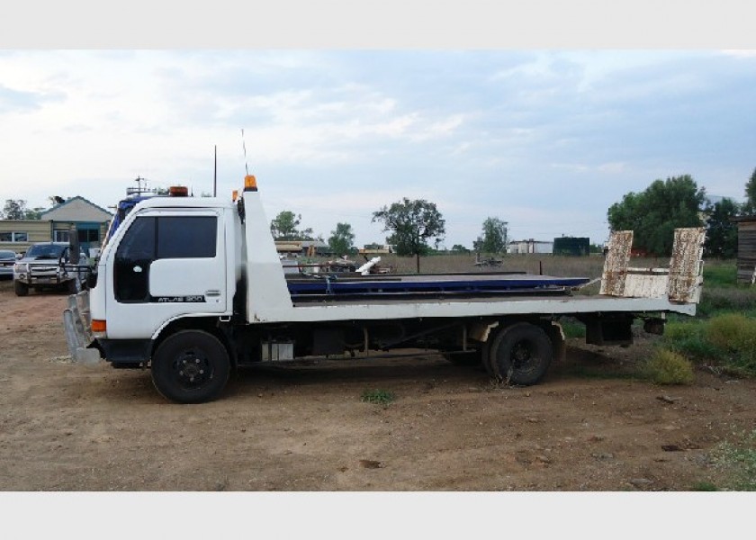 3 TON TILT TRAY TRUCK 1