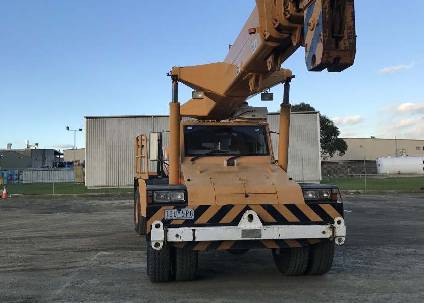 3 x 20T Franna Cranes 4