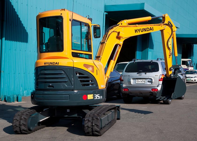 3.5T Excavator Hyundai R35Z-9 1