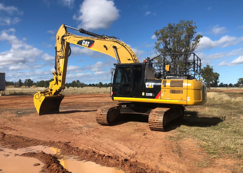 30T CAT 329DL Excavator 1