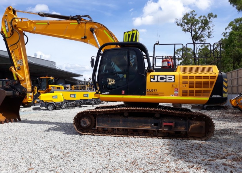 30T excavator 1