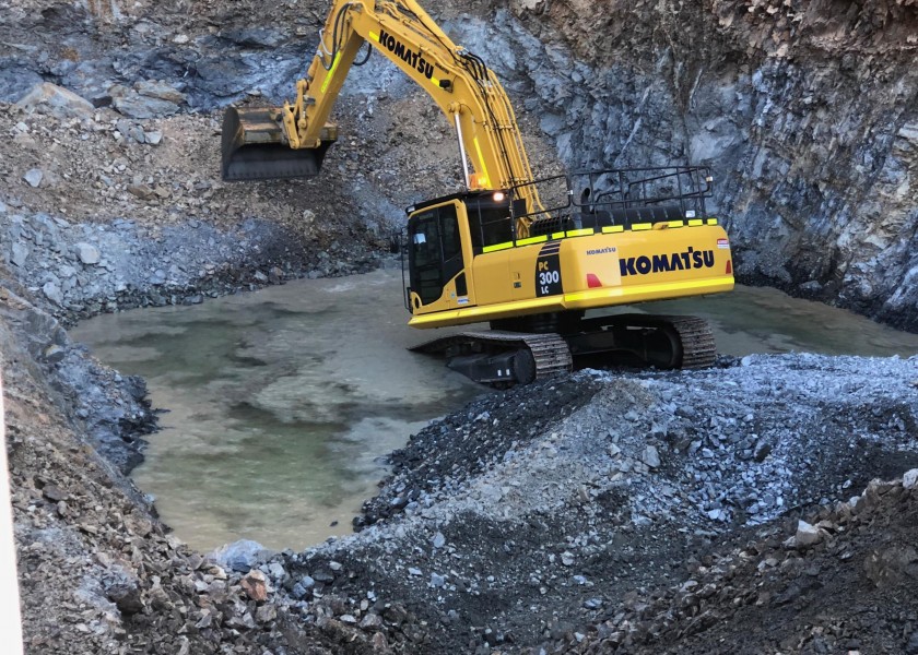 30T Komatsu Excavator 1