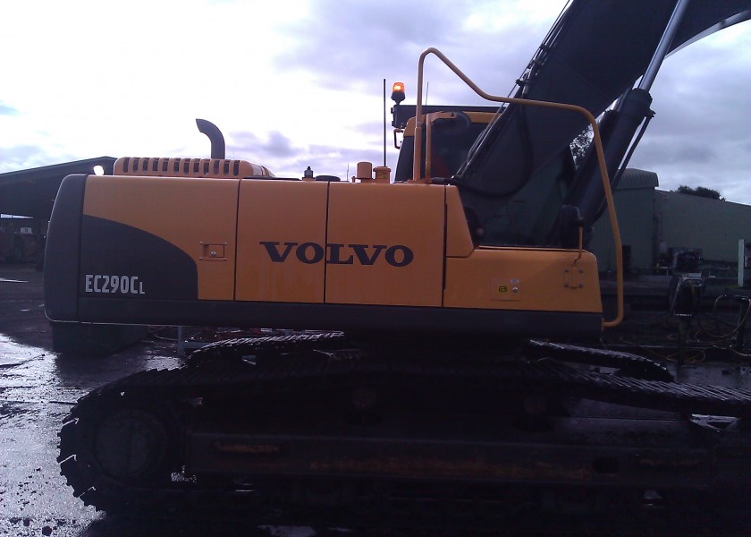 30T Volvo EC290CL Excavator 3