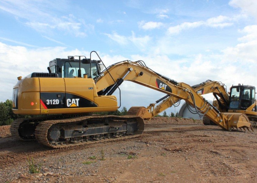 31-50 Tonne Excavators 1