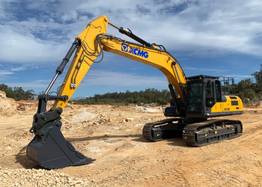 31T Excavator 1