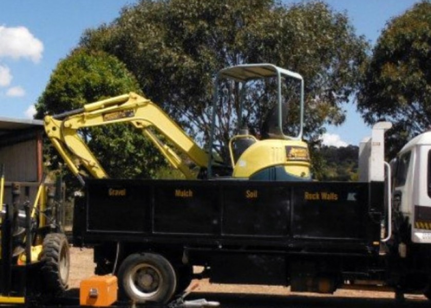 3.5 tonne Yanmar Excavator 1