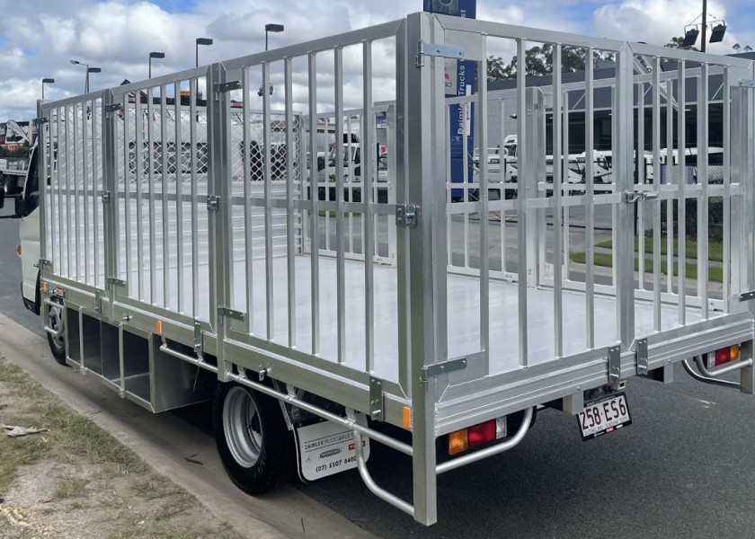3.5T Tray / Cage Truck 5