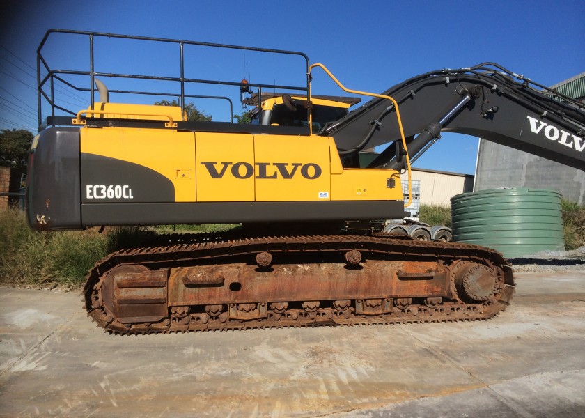 38T Volvo EC380CL Excavator 1
