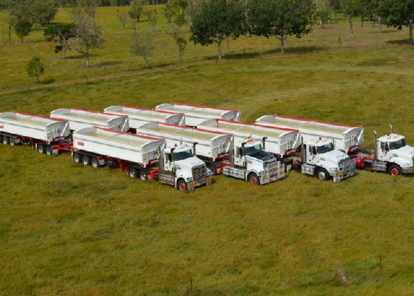 4 x Double Side Tippers 1