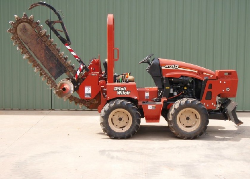 40HP Ditch Witch RT40 Trench Digger 1
