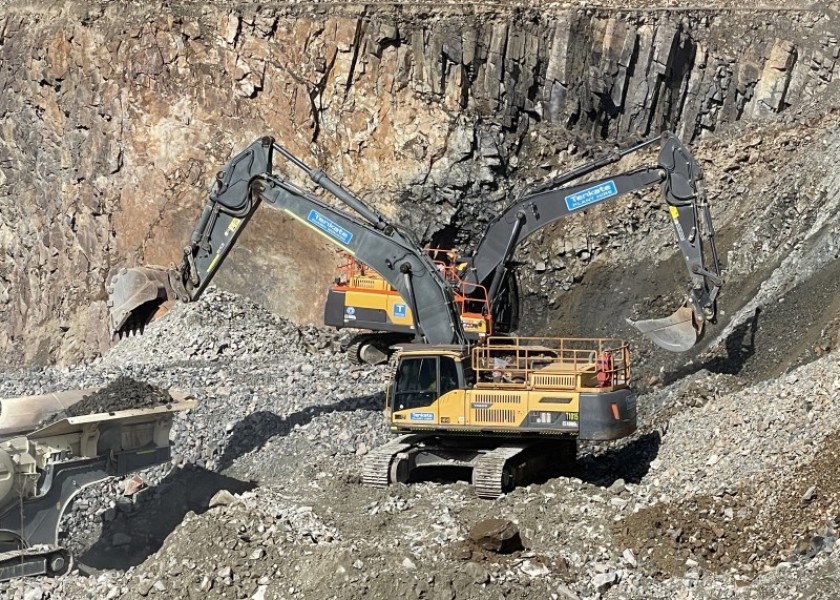 Volvo EC480DL Excavators 1