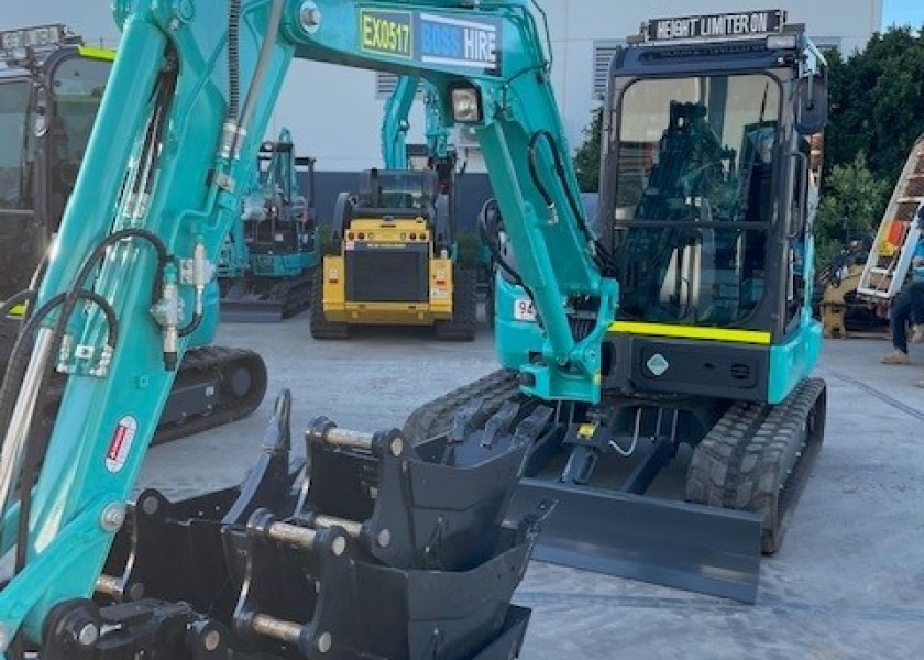5T Kobelco Excavator with Height Limiter 1