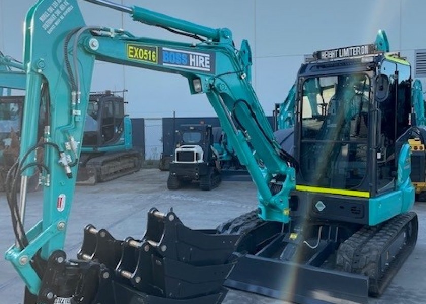 5T Kobelco Excavator with Height Limiter 3