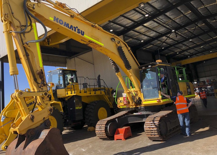 45T Komatsu PC450 Excavator 1