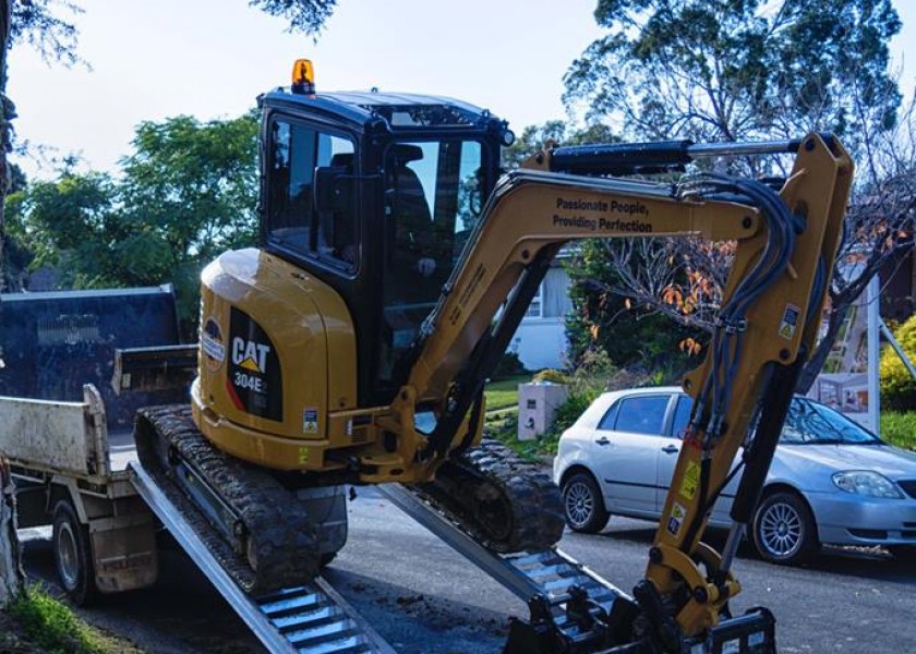 4T CAT Excavator  1