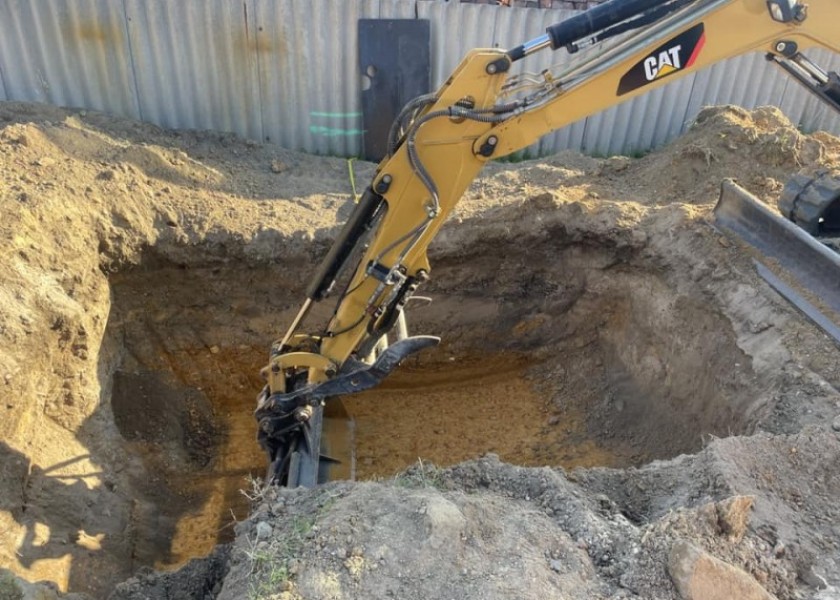 4T Cat Excavator 3