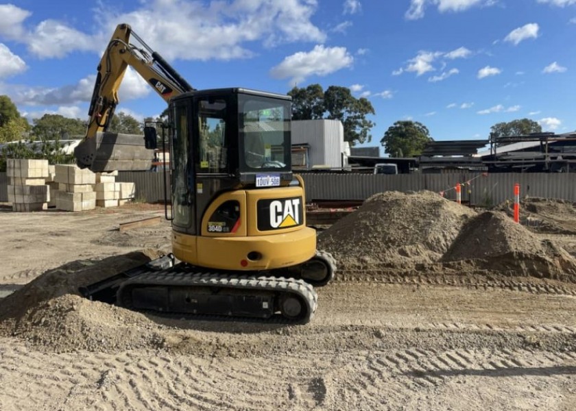 4T Cat Excavator 5