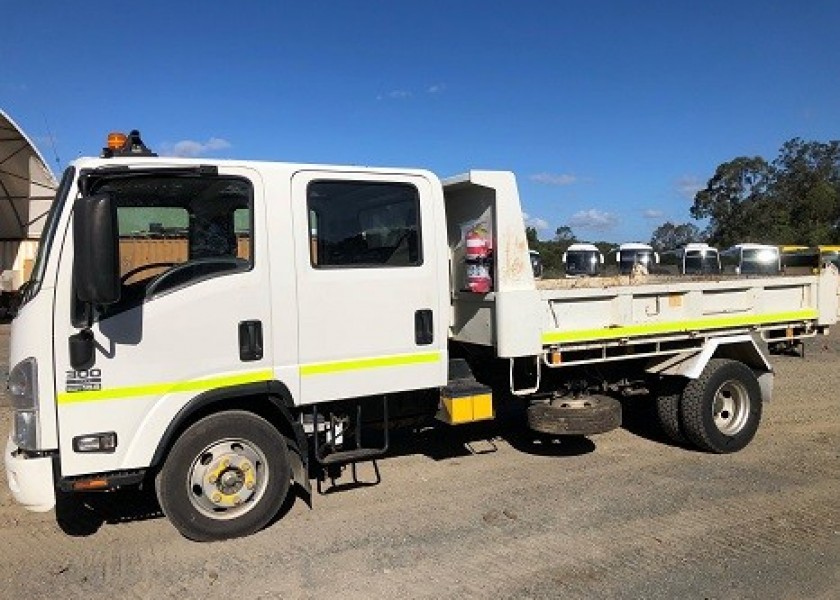 Crew Cab Tipper Truck 1