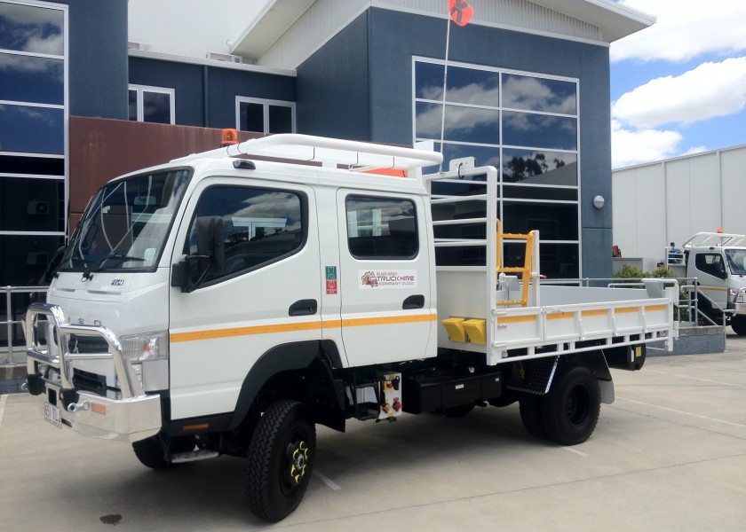 4x4  Canter Crew truck   2