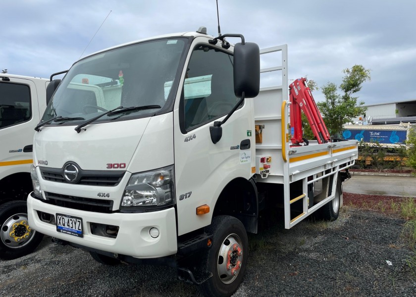 4x4 Fitters Truck 2