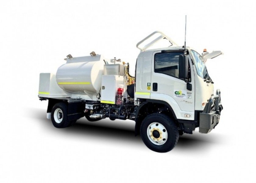 6000L 4x4 Fuel Truck 2