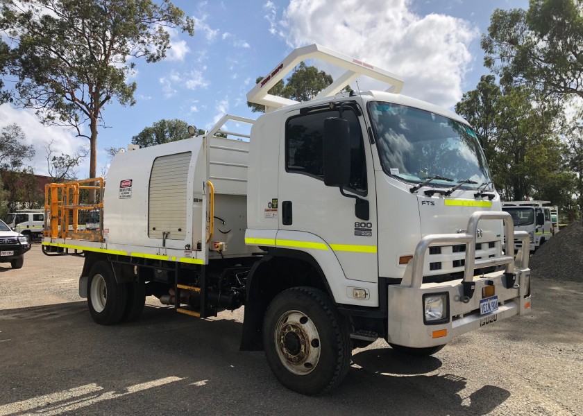 4x4 Fuel Truck 2