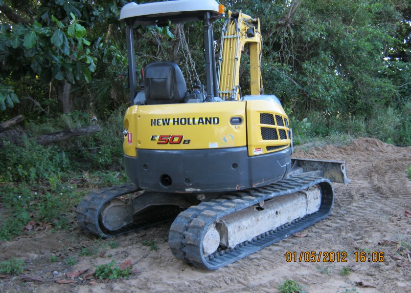 5 Ton New Holland Excavator  1