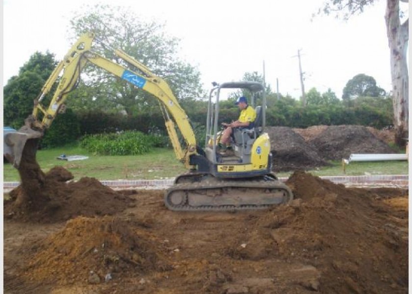 5 Tonne Excavator  1