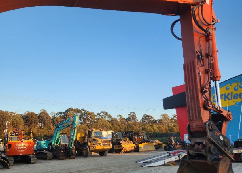 50 ton Excavator 5