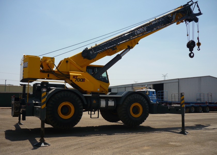 55 tonne Rough Terrain Crane 2