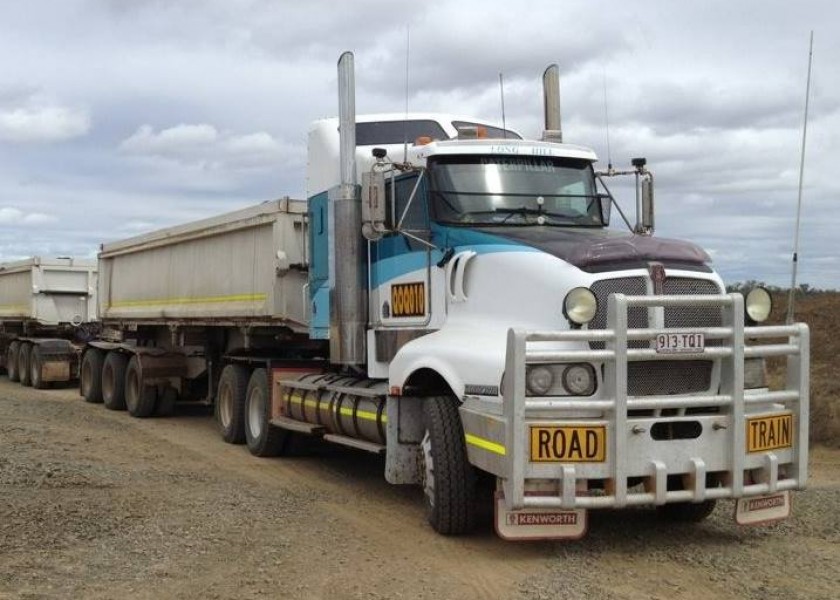 550HP Prime Mover w/single or road train side tippers 4
