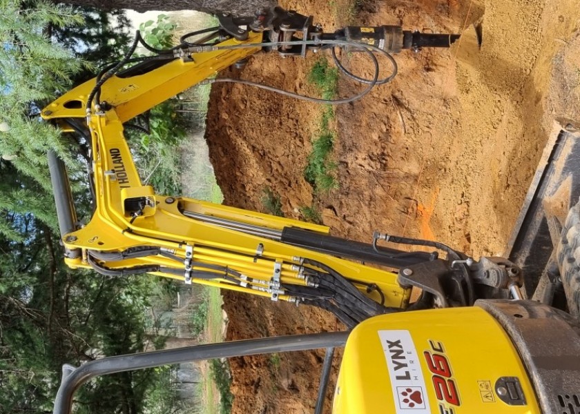 2.6T - 5.5T excavator Hire 13