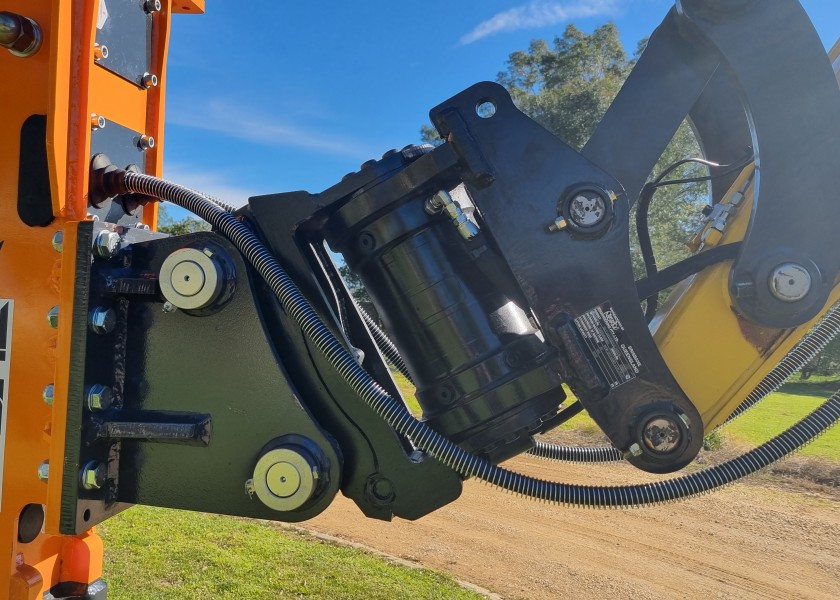 2.6T - 5.5T excavator Hire 6